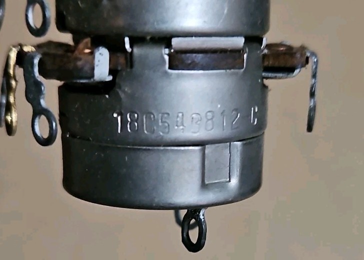 Potentiometer Control Switch 18C543812-C 137932 Vintage Electronics