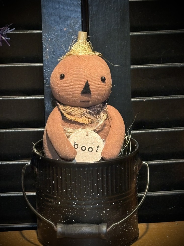 Grubby Primitive Rustic Fall Summer Halloween Fall Freddy Pumpkin Doll 14 1/2”