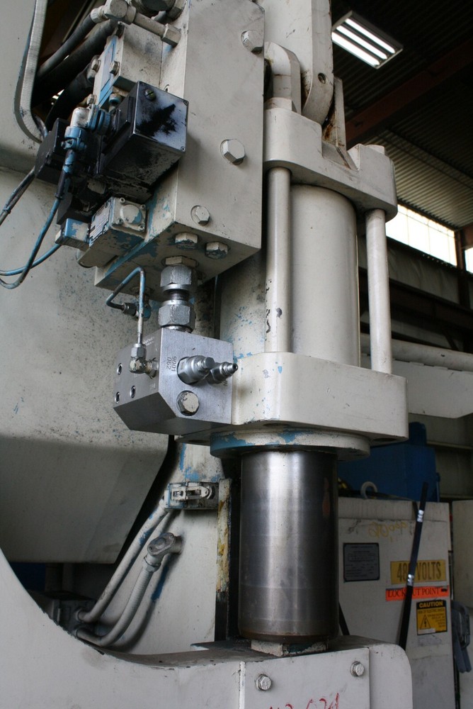 90 TON X 10' CINCINNATI AUTOFORM HYDRAULIC PRESS BRAKE: YODER #66523