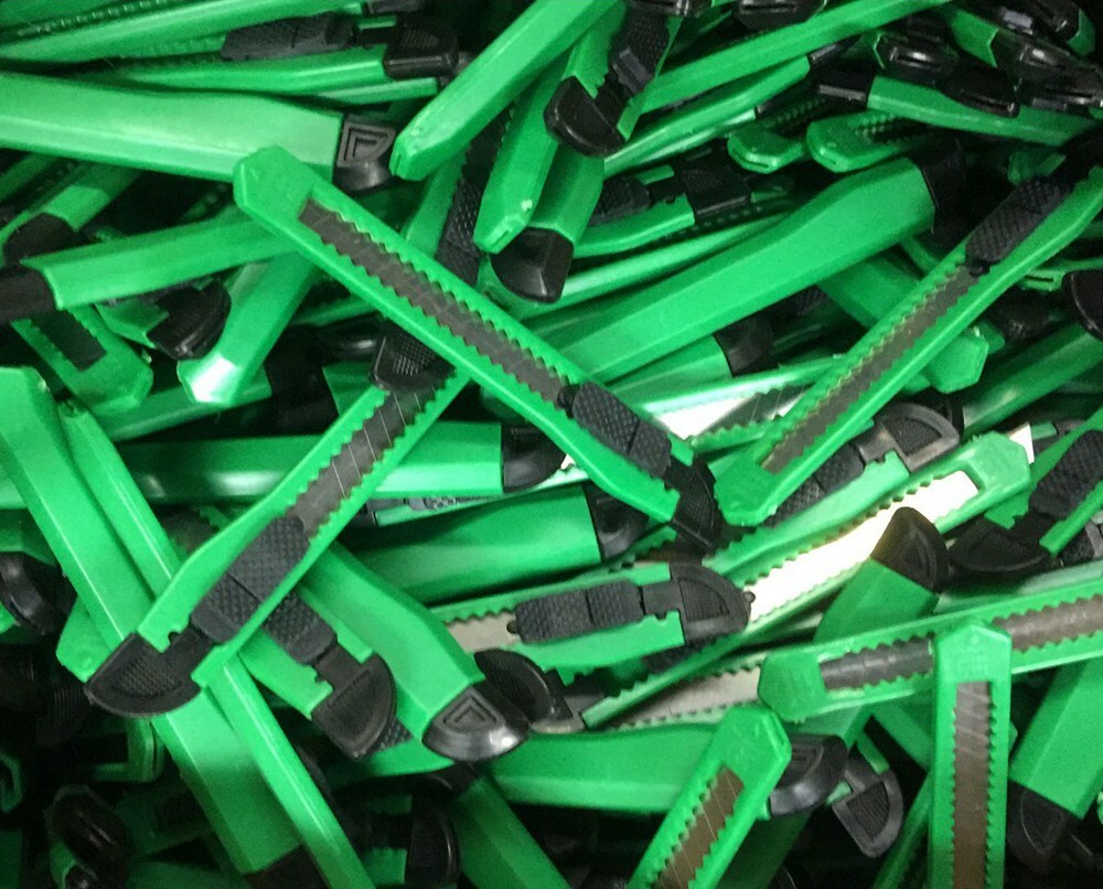 Wholesale Lot 100 retractable utility knife Box Cutters Retractable Snap off
