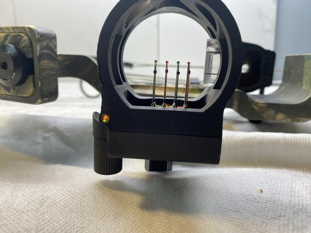 Renegade TR4 70# 29" RH Compound Bow