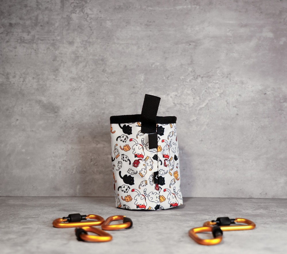 Chalk Bag "Meowgnesium"
