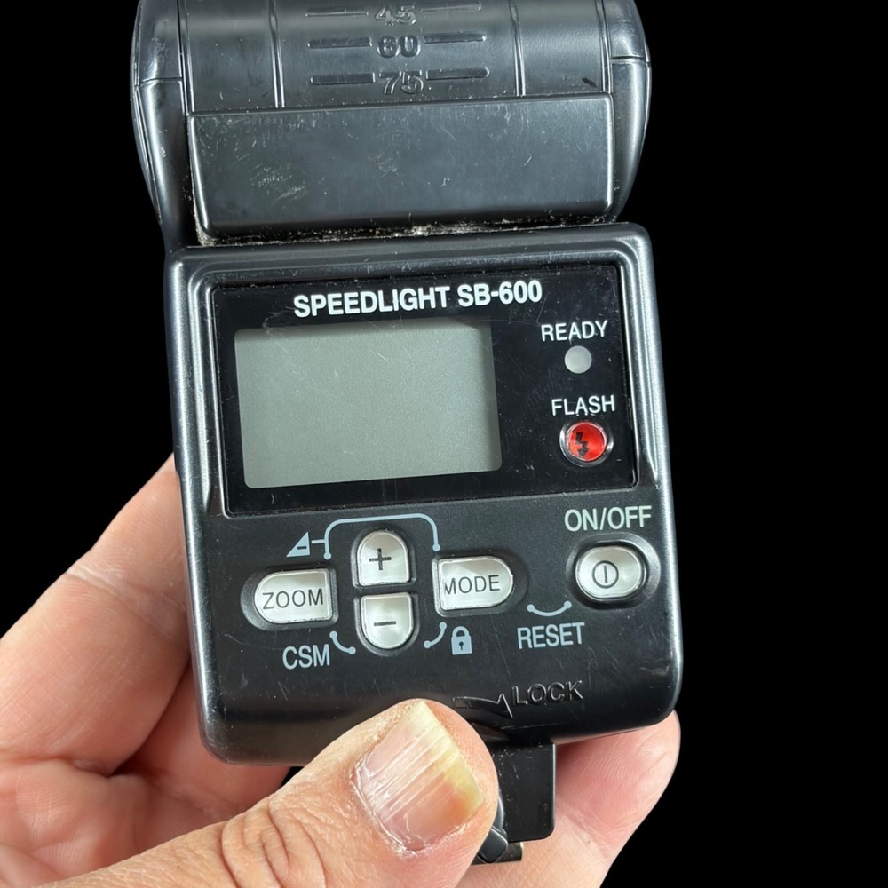 Nikon Speedlight SB-600 External Flash Unit For DSLR Cameras