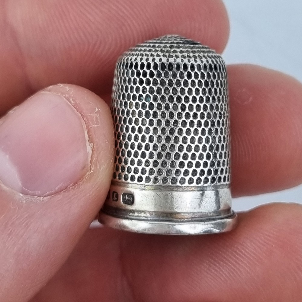 Antique Solid Silver Thimble Birmingham 1885 Thomas Oakley