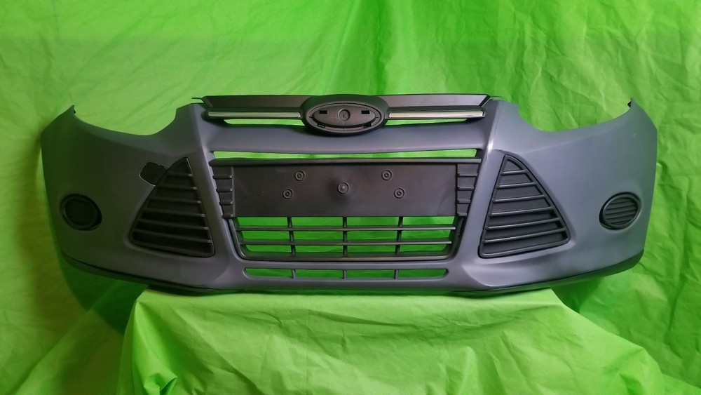 2012 2013  2014 FORD FOCUS FRONT BUMPER COVER COMPLETE WITH ALL GRILLS