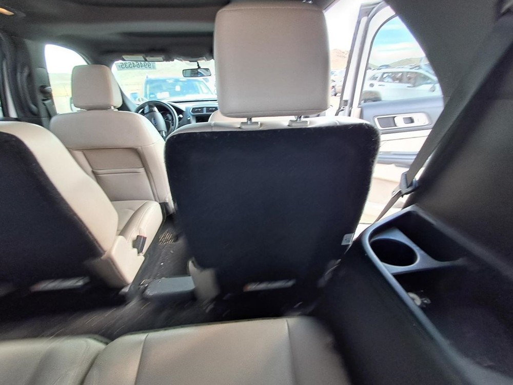 EXPLORER 2018 Front Door Trim Panel 1585863