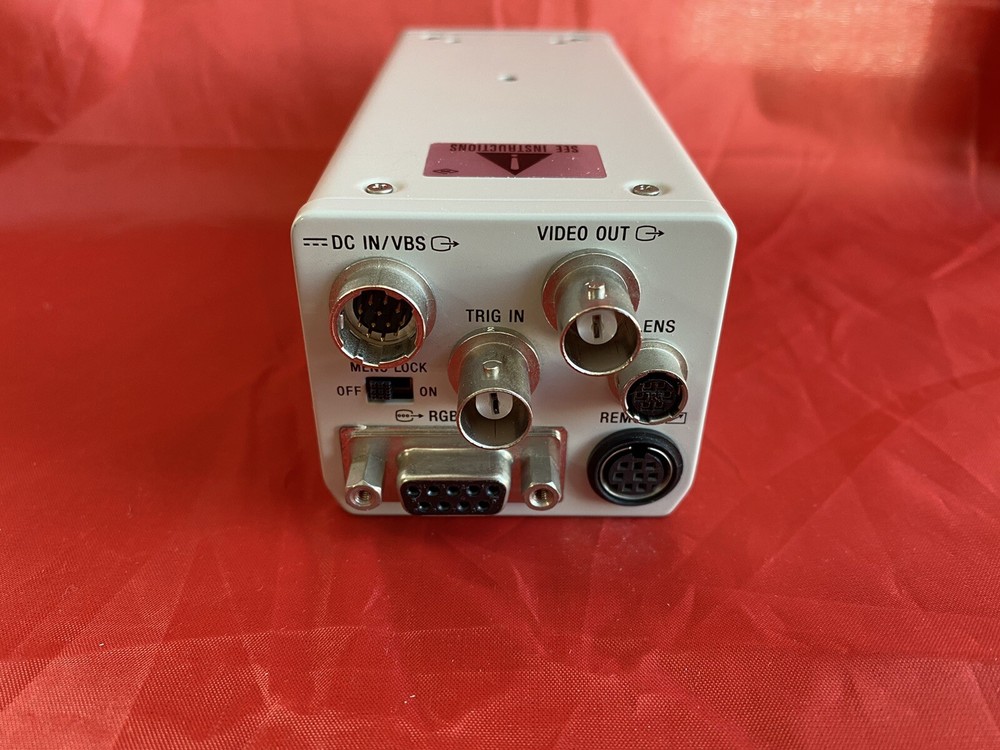 Sony Compact ExwaveHAD 3CCD Color Video Camera DXC-390 For Microscope