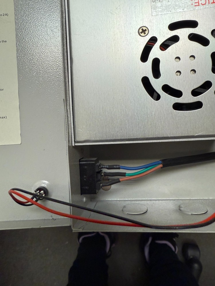 12V DC 9 Output switch mode CCTV Power Supply UNTESTED READ