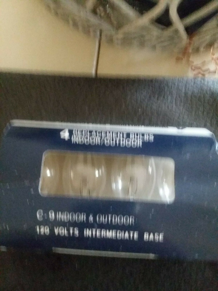 C9 indoor/outdoor immediate base clear replacement bulbs
