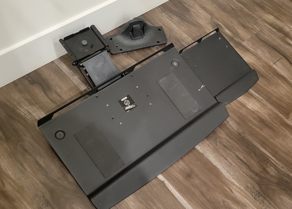 Fellowes Under Desk Keyboard Mount With Mousepad Rest