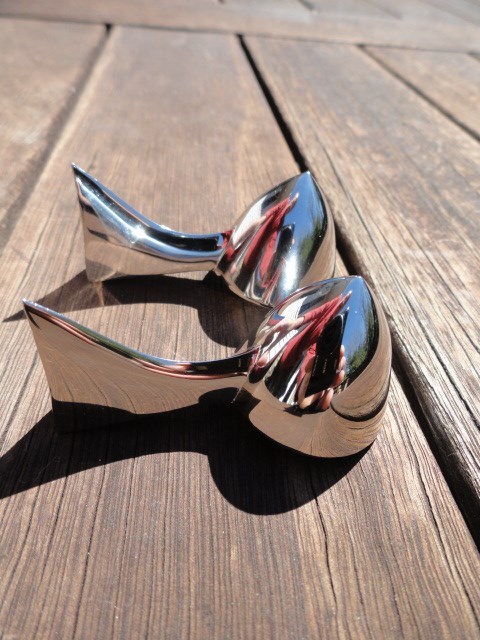 CADILLAC ELDORADO 1957 TAIL LIGHT BULLETS SUPER NICE.