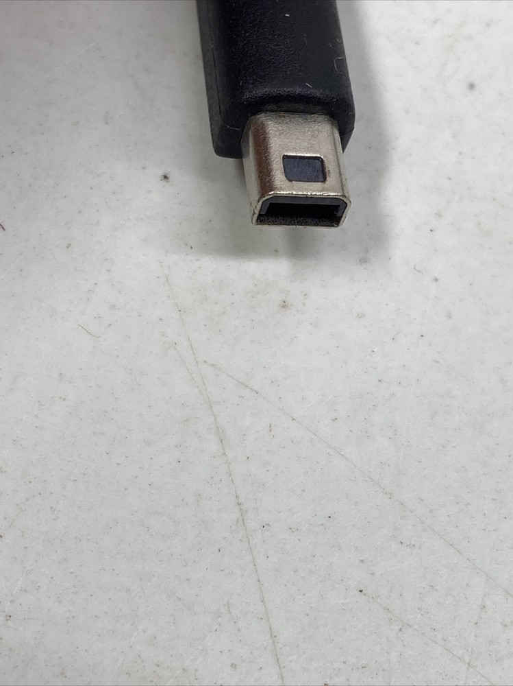 Nintendo DSi Car Charger Adapter Black Nice Condition