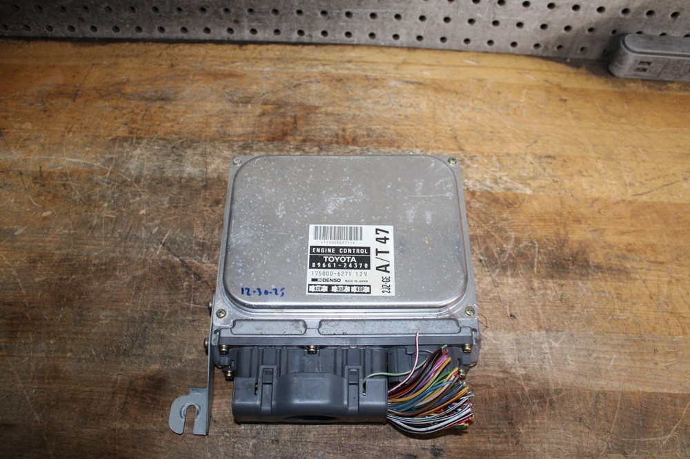 1995 LEXUS SC300 ENGINE COMPUTER ECU MODULE 89661-24370 CA EMISSIONS OEM