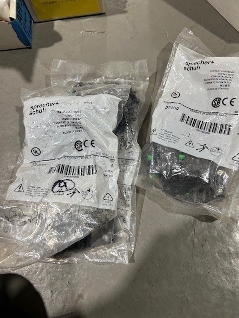 D7-X10 CONTACT BLOCK
