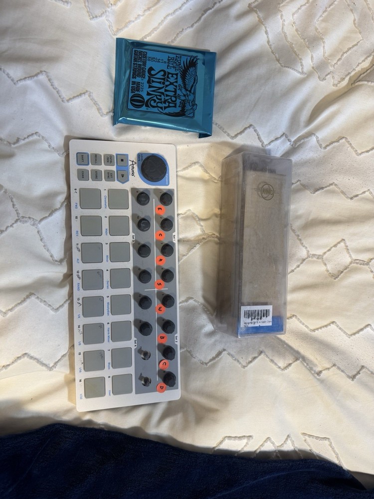 Arturia BeatStep MIDI Pad Controller Sequencer 16 Keys with Pads and Knobs