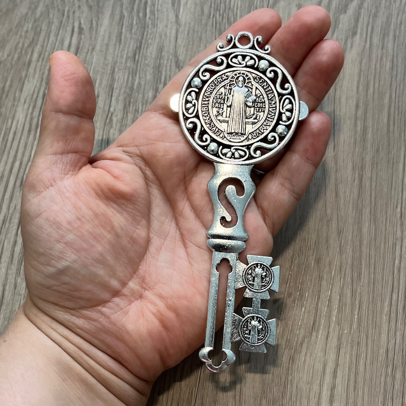 Large St BENEDICT Key To Heaven Medal 5” Silver Protection Llave de San Benito