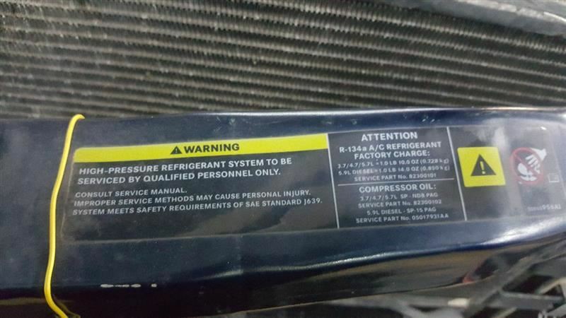 RAM2500 2005 Console Rear Center Console Cup Holders