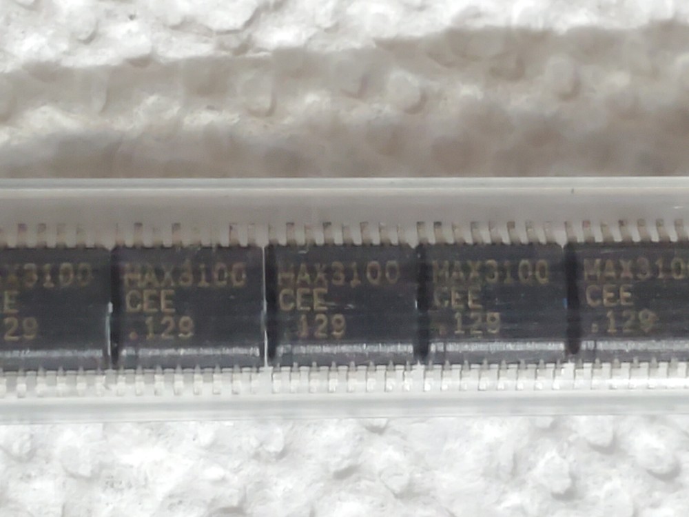 Maxim MAX3100CEE IC - UART Interface (SPI/Microwave Compatible UART)