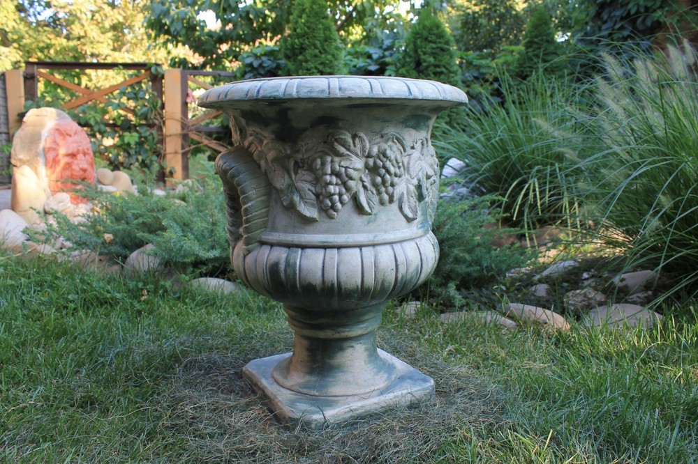 Polyurethane flexible mold with a plastic frame"Flowerpot grapes"