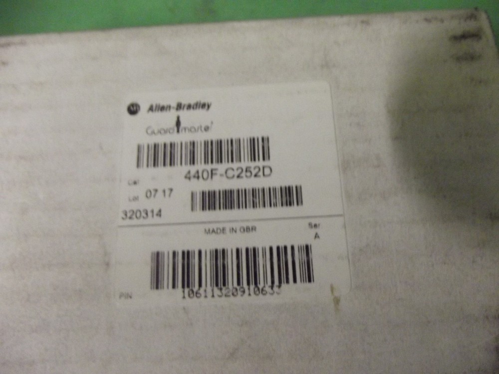 Allen-Bradley 440F-C252D Guardmaster SAFEDGE Control Unit SECD252