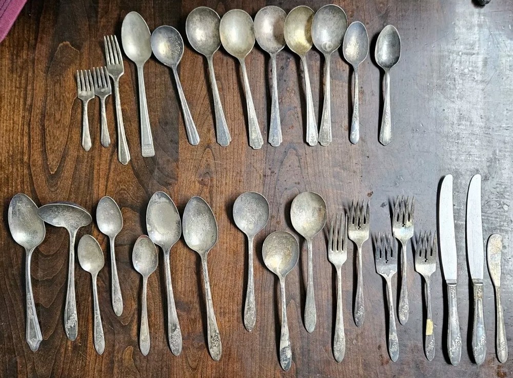 Oneida Community Tudor Plate(18) + 12 Other Silver Plate Silverware