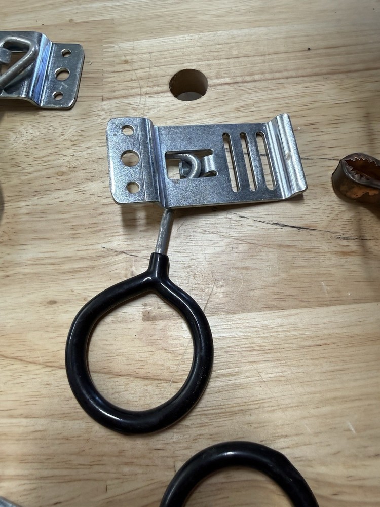 Keeper Heavy Duty Loop Hanger Wall Mount