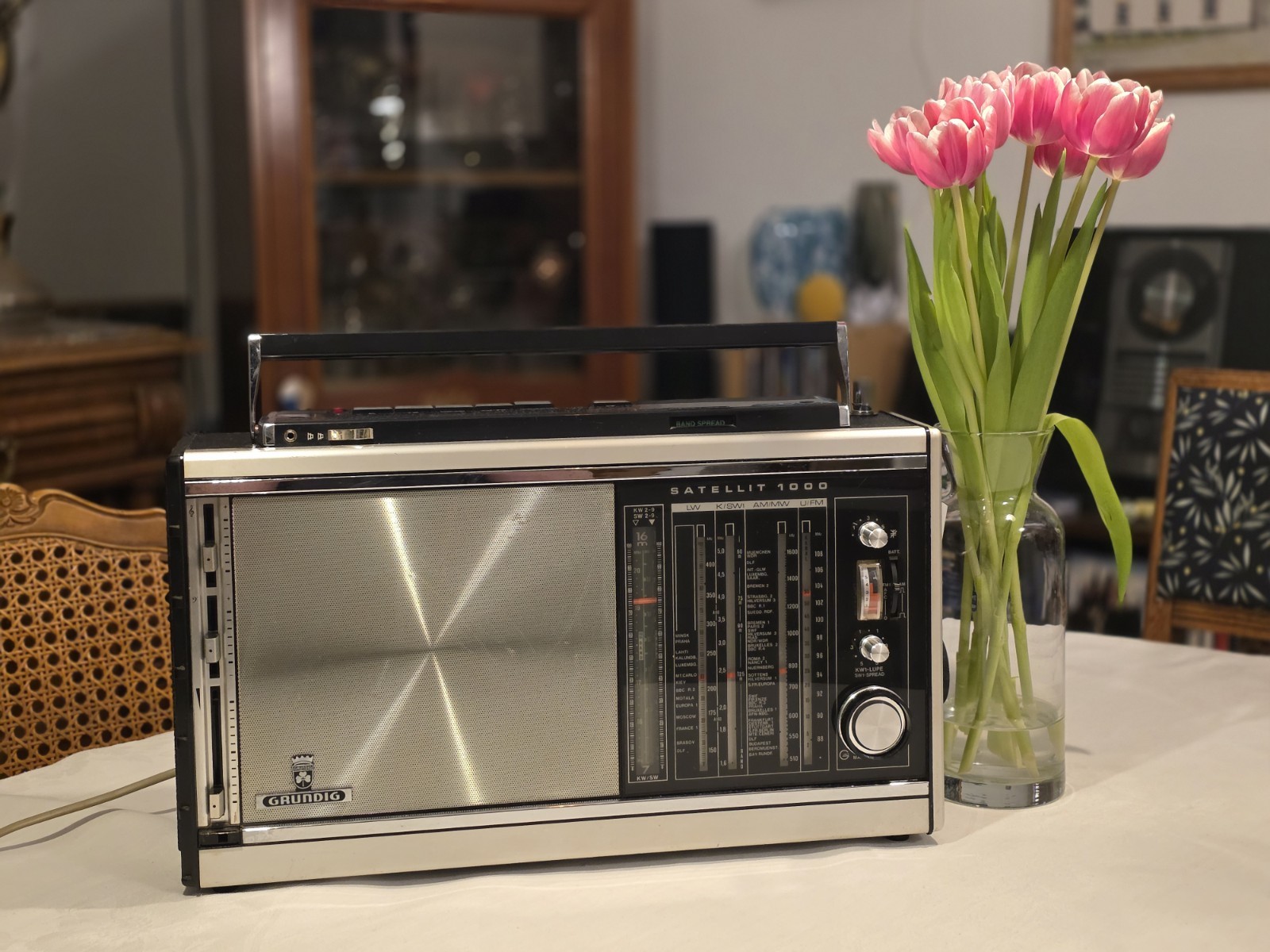 WORLD RECEIVER GRUNDIG SATELLIT 1000, new BELT