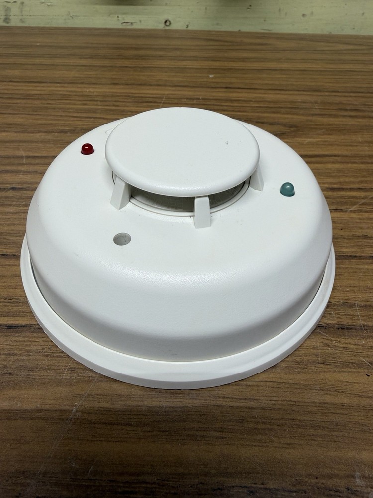 System Sensor 2WTR-B Conventional Smoke Detector Head With Relay & Thermal