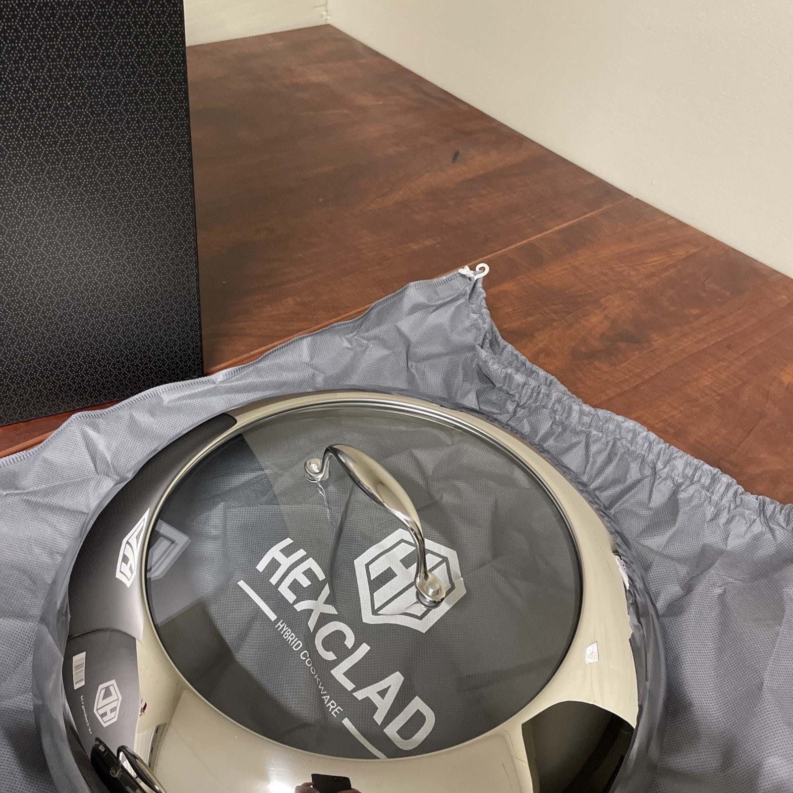 HexClad Hybrid Nonstick 14" Inch Wok W/ Stainless Steel Lid