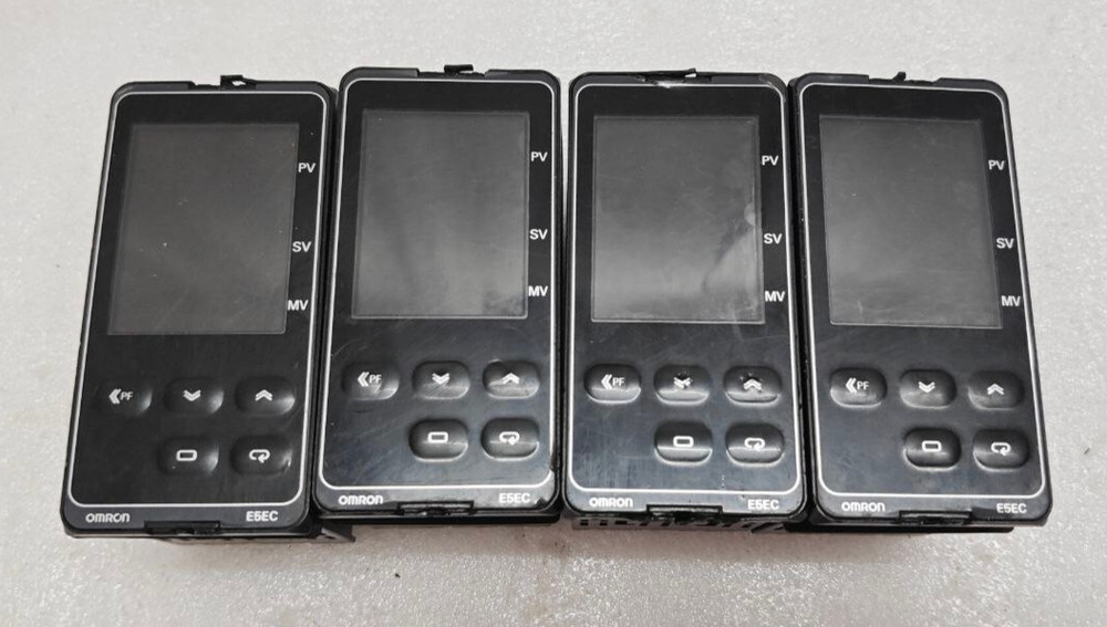 OMRON E5EC-RR2ADM-804 TEMPERATURE DIGITAL CONTROLLER 50/60HZ, 8.3A