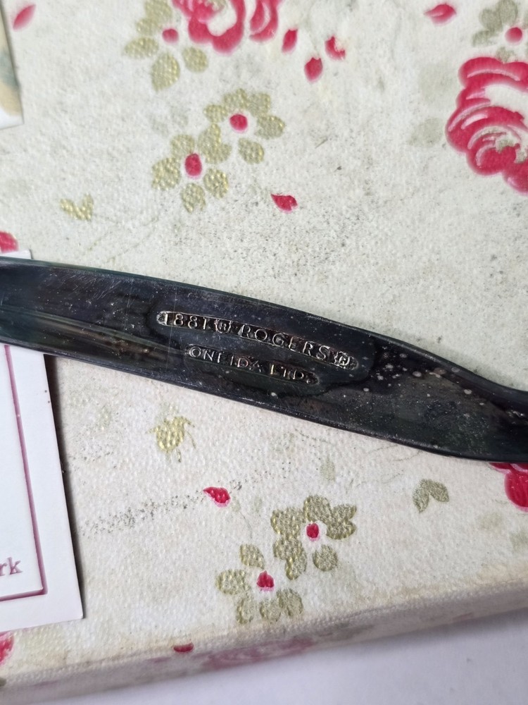 1881 Rogers Oneida Surf Club Silverplate Spoons Set of 8