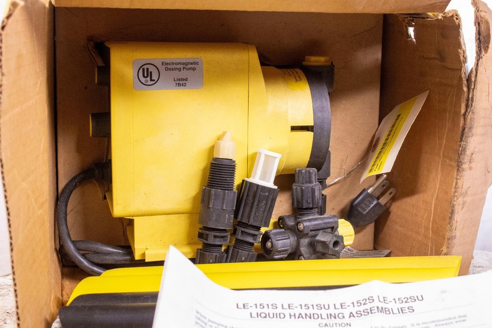 LMI Z141-151S Electromagnetic Dosing Pump used