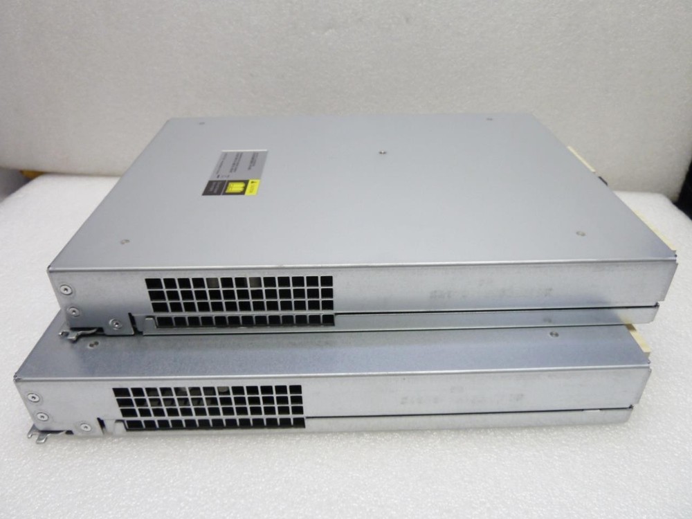 2x NetApp IOM6 6Gbps SAS Disk Array / Storage Controller Module | 111-00190+B5