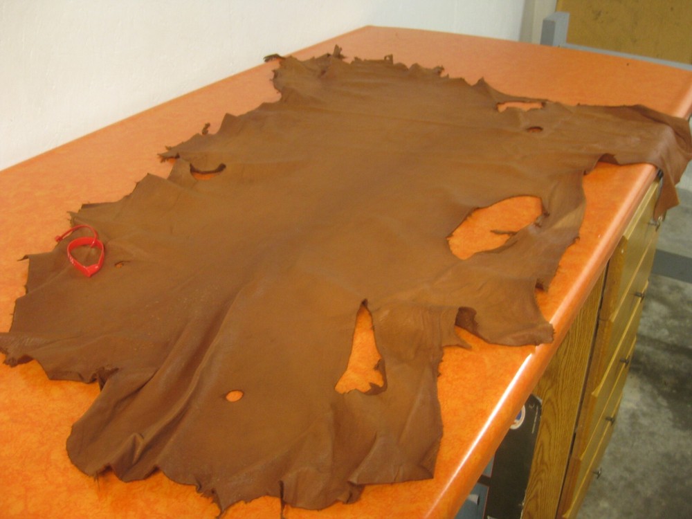 Top Grain Deer Leather  #0018095  Row V