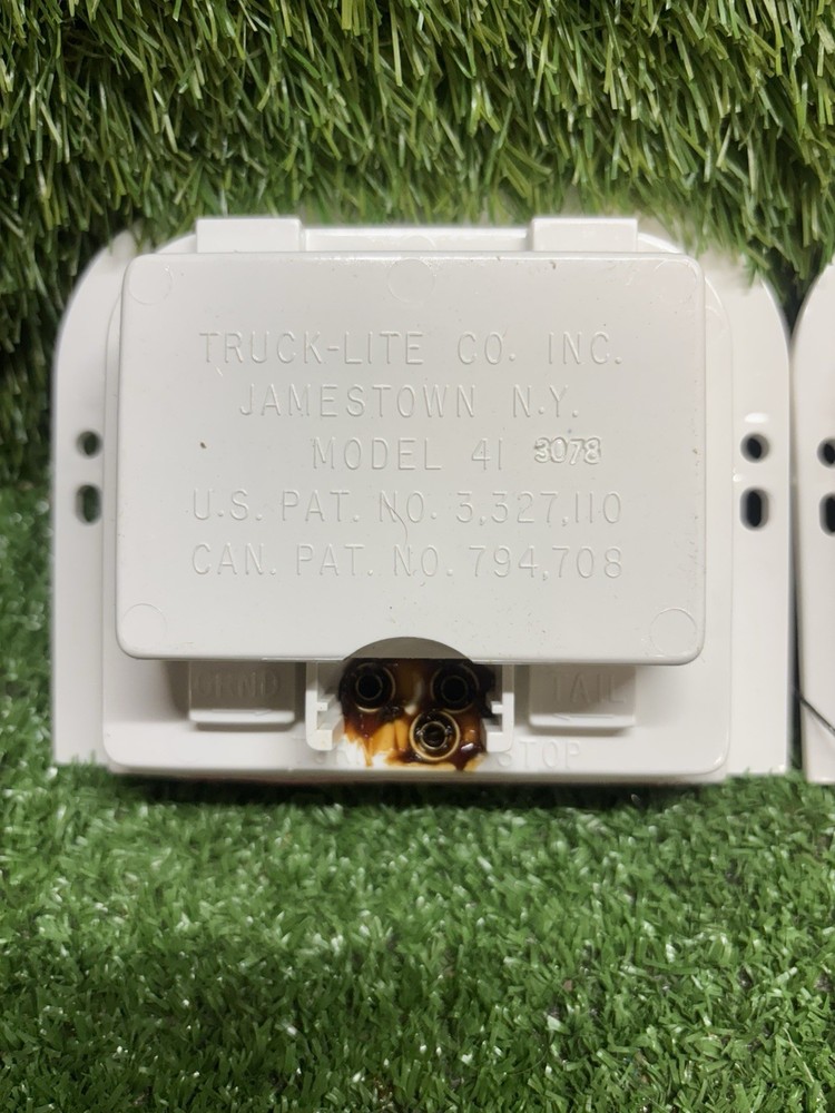 Passenger Side 41 Combination Tail Light Series 3"x4" Red Rectangular Flange