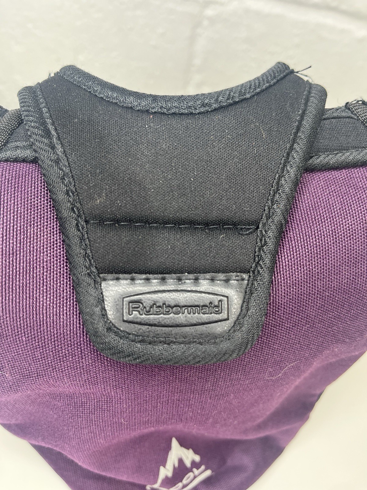 Rubbermaid Cool Carriers Purple Strap Hiking Insulated Workout NO Bottle 64 oz