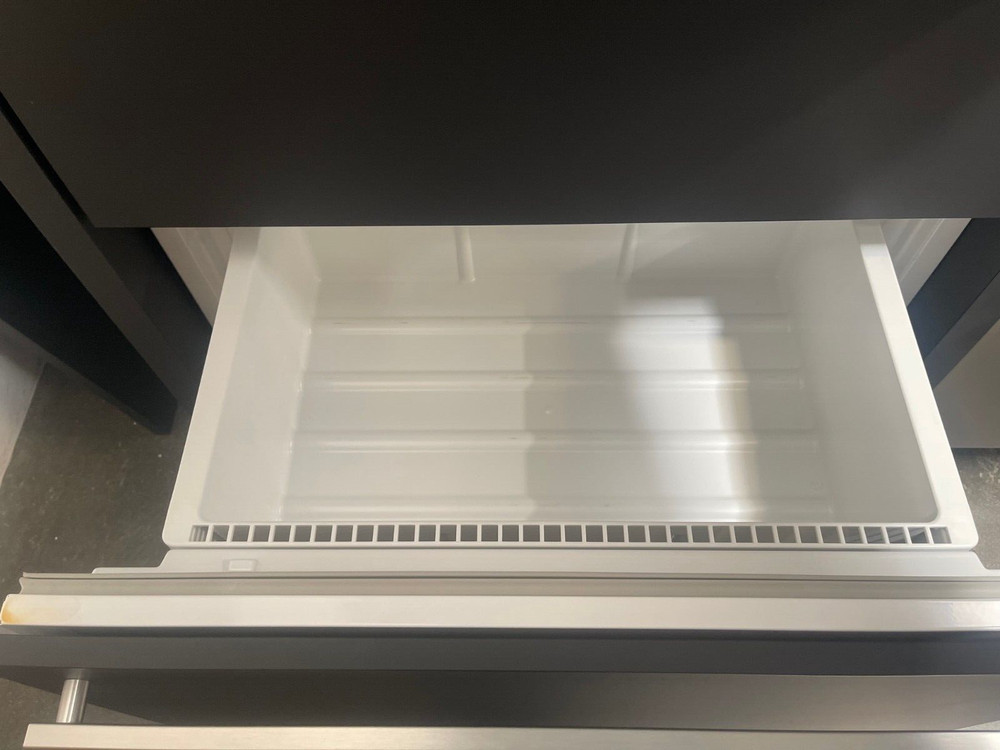 Liebherr 30" Panel-Ready Bottom-Freezer Refrigerator - HCB1580