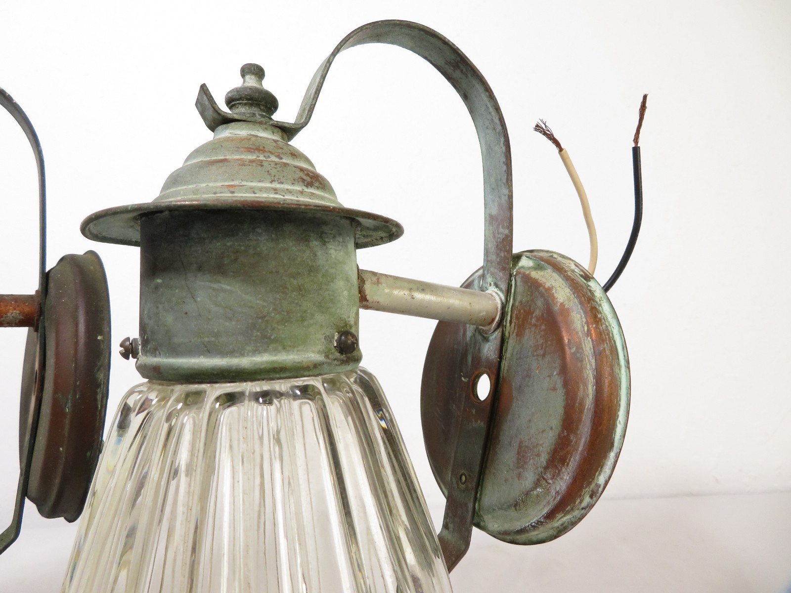 ANTIQUE Arts & Crafts COPPER TUDOR PORCH WALL SCONCE LAMP LIGHT PAIR Lantern