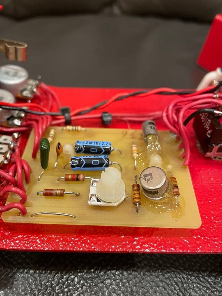 Fulltone '69 Fuzz Effects Pedal Red