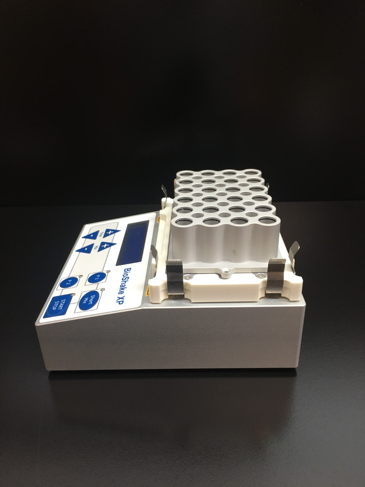 Q Instruments BioShake XP 001266 High Speed Lab Mixer with WARRANTY