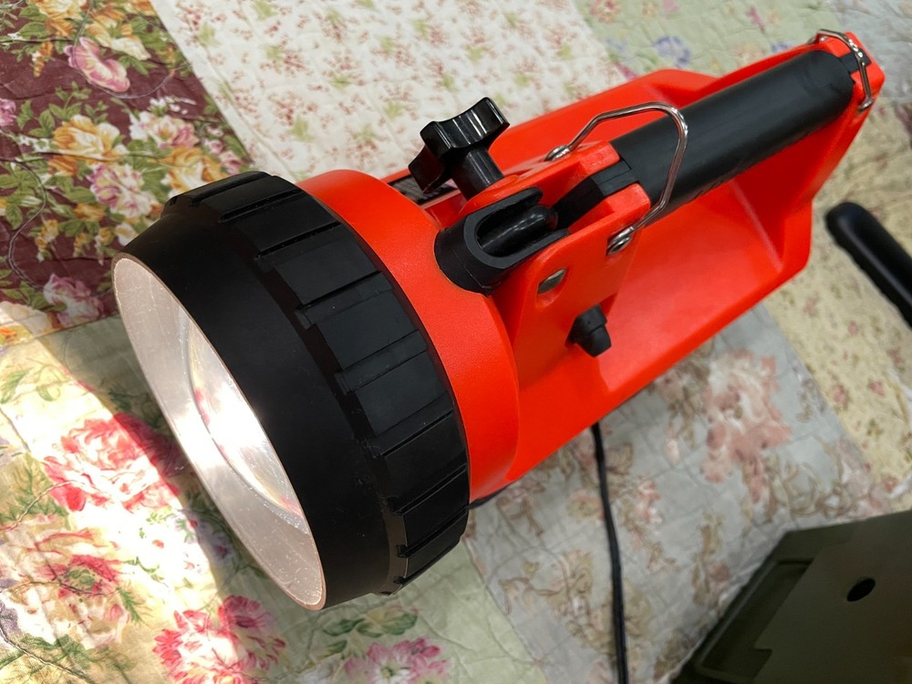 Streamlight Litebox Flashlight With Docking Station, Wall Plug Cable & Car Cable