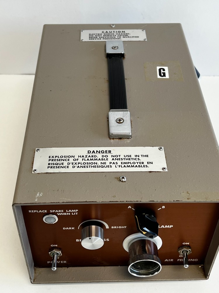 Olympus CLK-3 Cold Light Supply Source - Power Tested Only