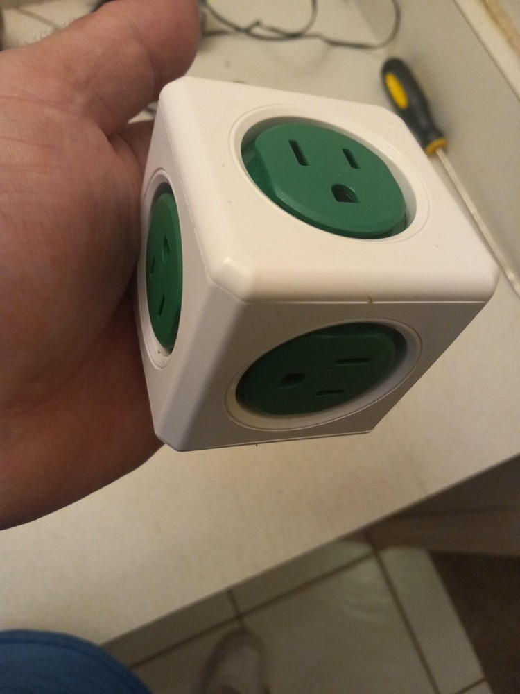 PowerCube By Allocacoc - 5 Outlet Power Adapter - Used