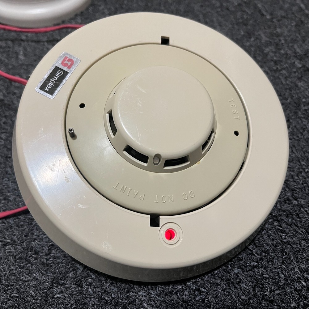 (1x) Simplex 2098-9652 Addressable Smoke Detector Base MAPNET II USED TESTED