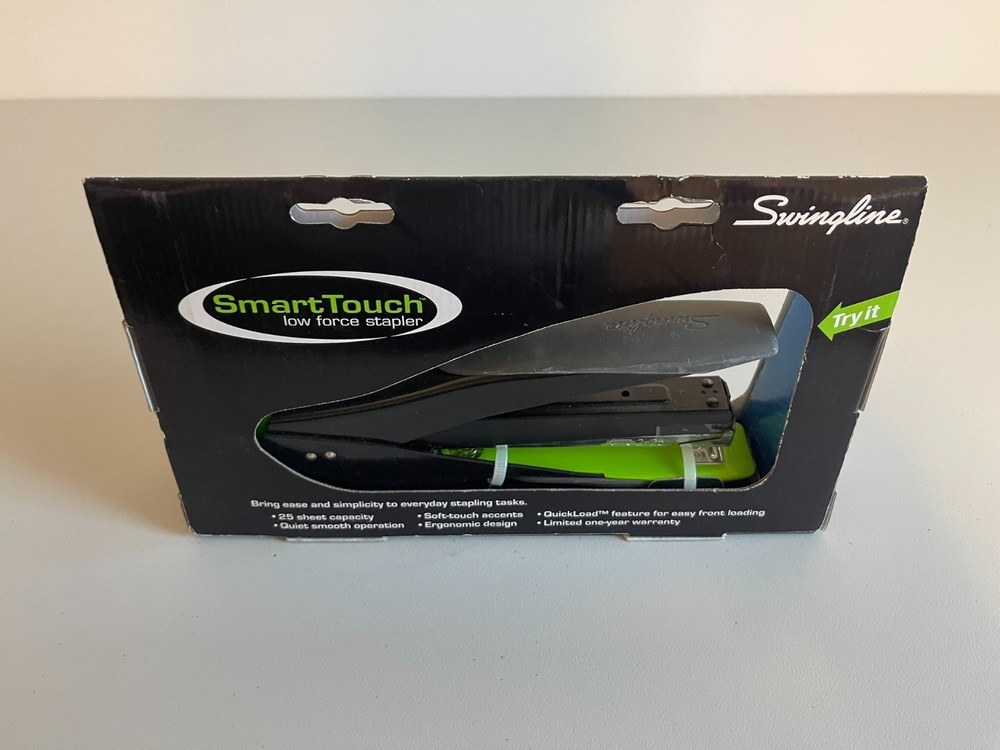 Swingline Smart Touch Stapler Low Force Stapler 25 Sheet Capacity NEW NIB