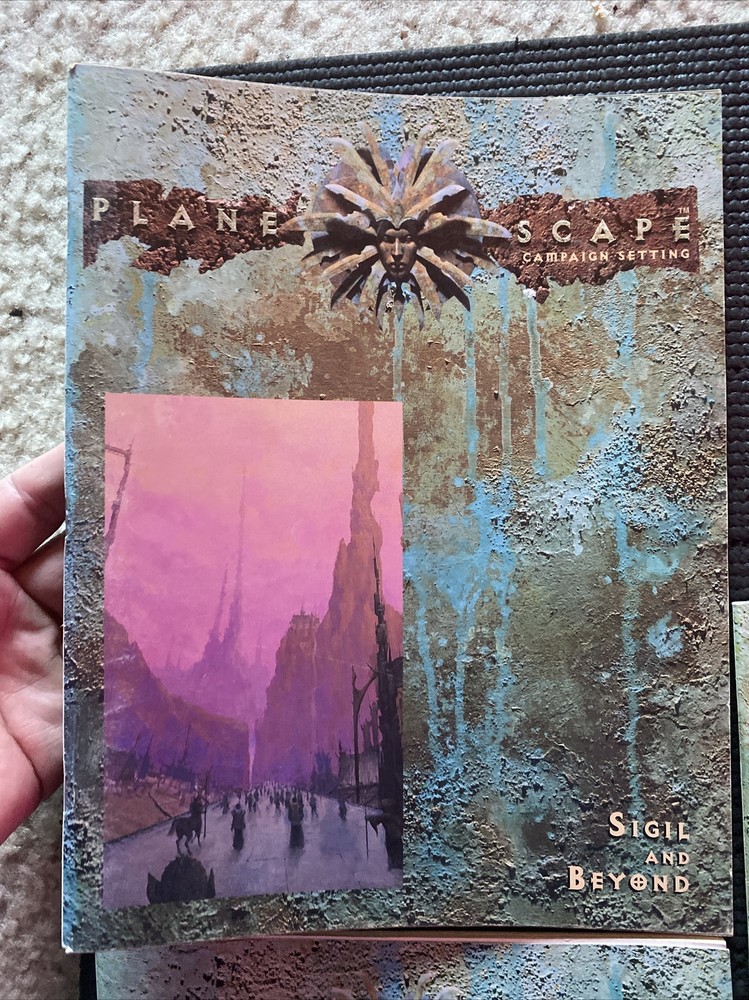 Planescape Campaign Setting box set, AD&D 2600. Missing Screen And 2 Maps