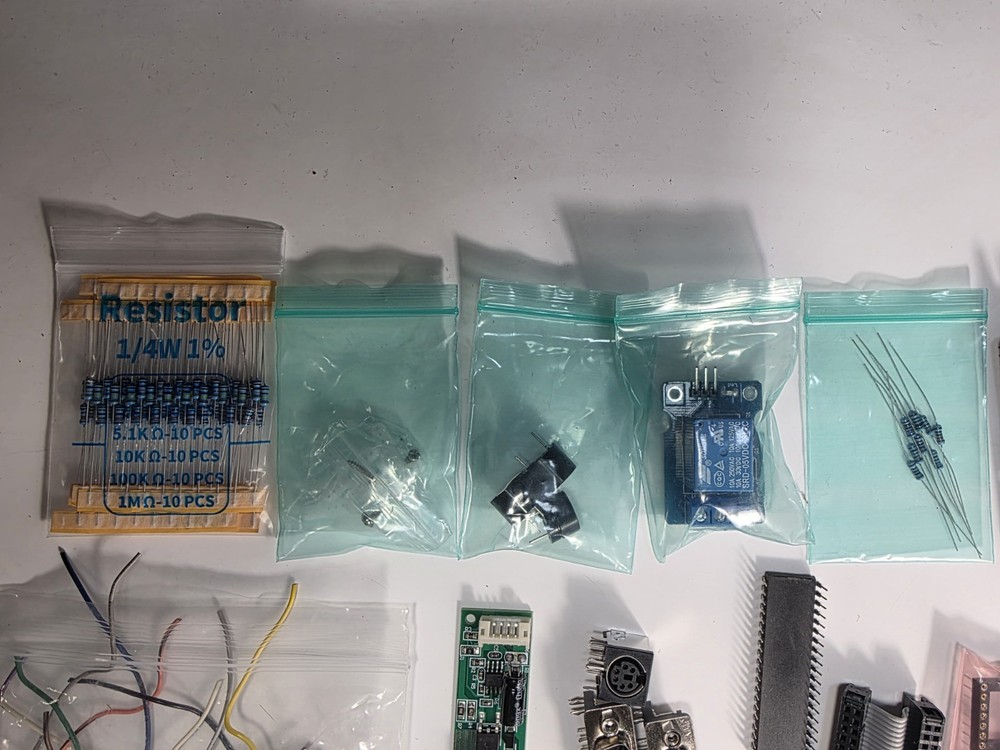 CrowPi Rasberry Pi 5 Kit(No LCD Display) w/ Micro Computer Part Lot