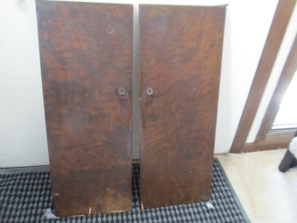 VICTOR V V 120 LARGE FRONT  DOORS WALNUT?