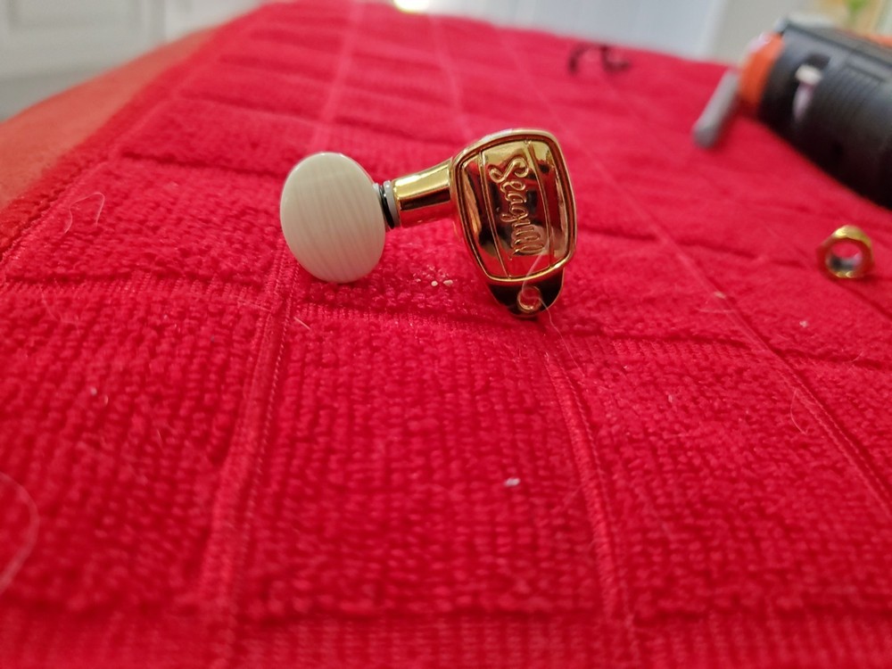 Seagull Guitar Tuner