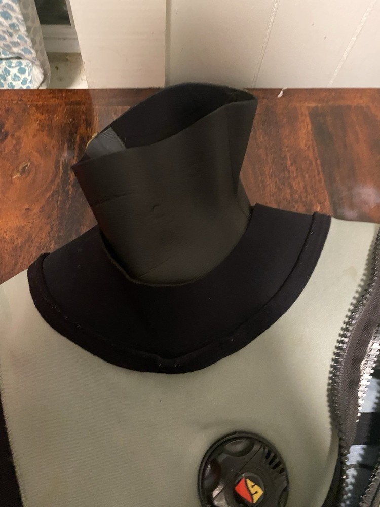 Pinnacle Black Ice Drysuit (Medium)